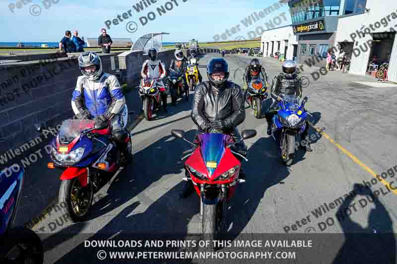 anglesey no limits trackday;anglesey photographs;anglesey trackday photographs;enduro digital images;event digital images;eventdigitalimages;no limits trackdays;peter wileman photography;racing digital images;trac mon;trackday digital images;trackday photos;ty croes